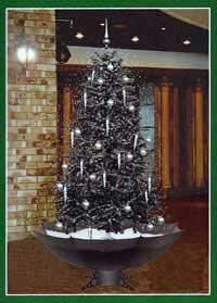 Елка искусственная с падающим снегом, темно-зеленого цвета Елка искусственная с падающим снегом, темно-зеленого цвета