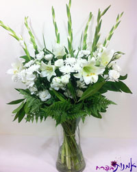 Подарки к Новому году от цветочного магазина в Петах Тикве «ОМАНУТ БЭПЕРАХ»